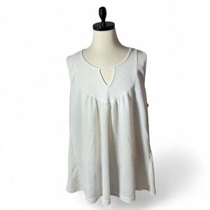 POL Plus Size 3XL White Textured Keyhole Neck Sleeveless Tunic Top